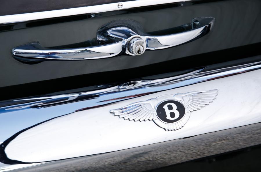 Логотип Bentley S2 Continental Coupe by Mulliner 1960 года  (фото 8 из 23)